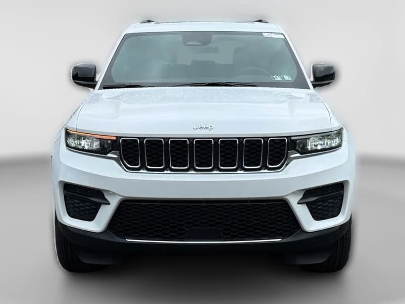 Jeep Grand Cherokee Laredo X 4x4 2027 — side view