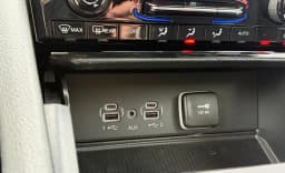 Jeep Grand Cherokee Laredo X 4x4 2027 — side view
