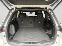 Jeep Grand Cherokee Laredo X 4x4 2027 — side view