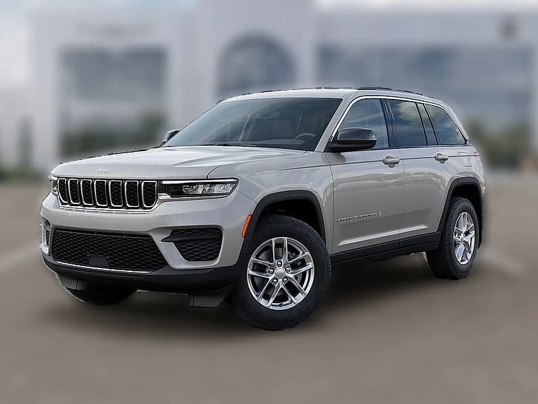 Jeep Grand Cherokee Laredo 4x4 2026 — side view