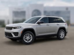 Jeep Grand Cherokee Laredo 4x4 2026 — side view