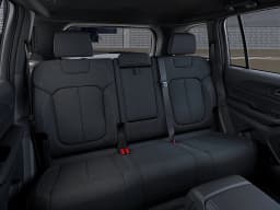 Jeep Grand Cherokee Laredo 4x4 2026 — side view
