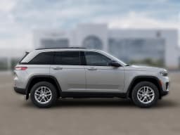 Jeep Grand Cherokee Laredo 4x4 2026 — side view
