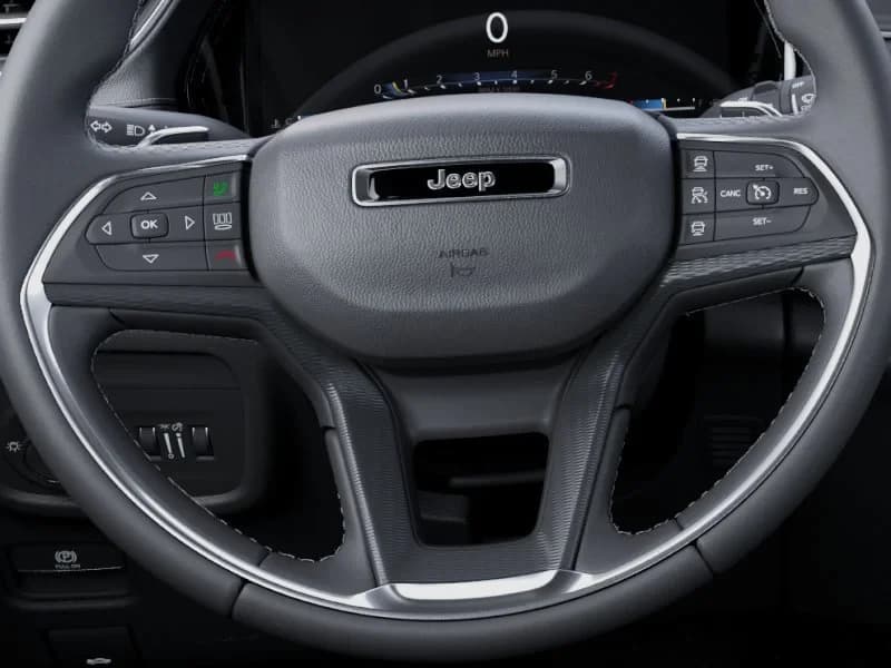 Jeep Grand Cherokee Laredo X 4x4 2026 — side view