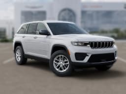 Jeep Grand Cherokee Laredo X 4x4 2026 — side view
