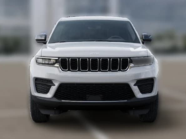 Jeep Grand Cherokee Laredo 4x4 2026 — side view