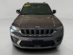 Jeep Grand Cherokee Laredo X 4x4 2026 — side view