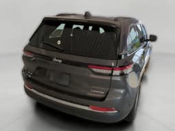 Jeep Grand Cherokee Laredo X 4x4 2026 — side view