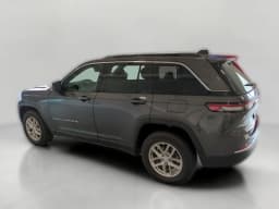 Jeep Grand Cherokee Laredo X 4x4 2026 — side view