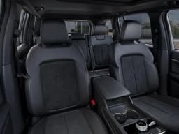 Jeep Grand Cherokee Laredo Altitude 4x4 2026 — side view