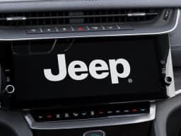 Jeep Grand Cherokee Laredo Altitude 4x4 2026 — side view