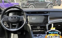 Jeep Grand Cherokee Laredo Altitude 4x4 2026 — side view