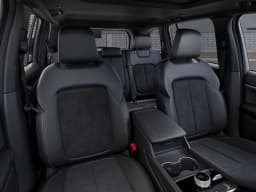 Jeep Grand Cherokee Laredo Altitude 4x4 2026 — side view