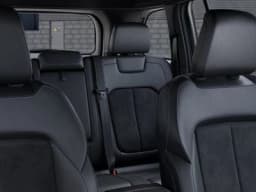 Jeep Grand Cherokee Laredo Altitude 4x4 2026 — side view
