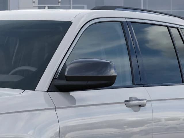 Jeep Grand Cherokee Laredo Altitude 4x4 2026 — side view