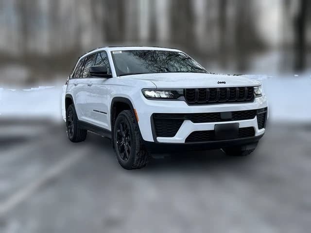 Jeep Grand Cherokee Laredo Altitude 4x4 2026 — side view