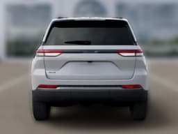 Jeep Grand Cherokee Laredo Altitude 4x4 2026 — side view