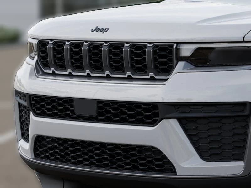 Jeep Grand Cherokee Laredo Altitude 4x4 2026 — side view