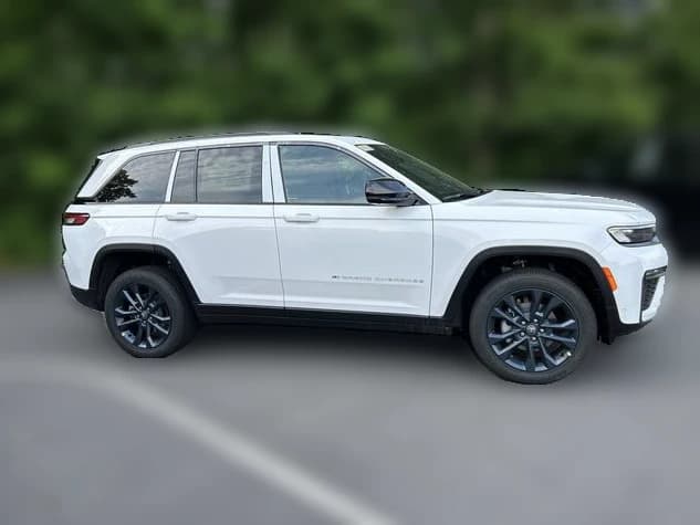 Jeep Grand Cherokee 85th Anniversary Edition 4x4 2026 — side view