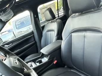 Jeep Grand Cherokee 85th Anniversary Edition 4x4 2026 — side view