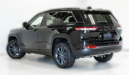 Jeep Grand Cherokee 85th Anniversary Edition 4x4 2026 — side view