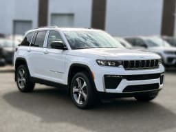 Jeep Grand Cherokee Limited 4x4 2026 — side view