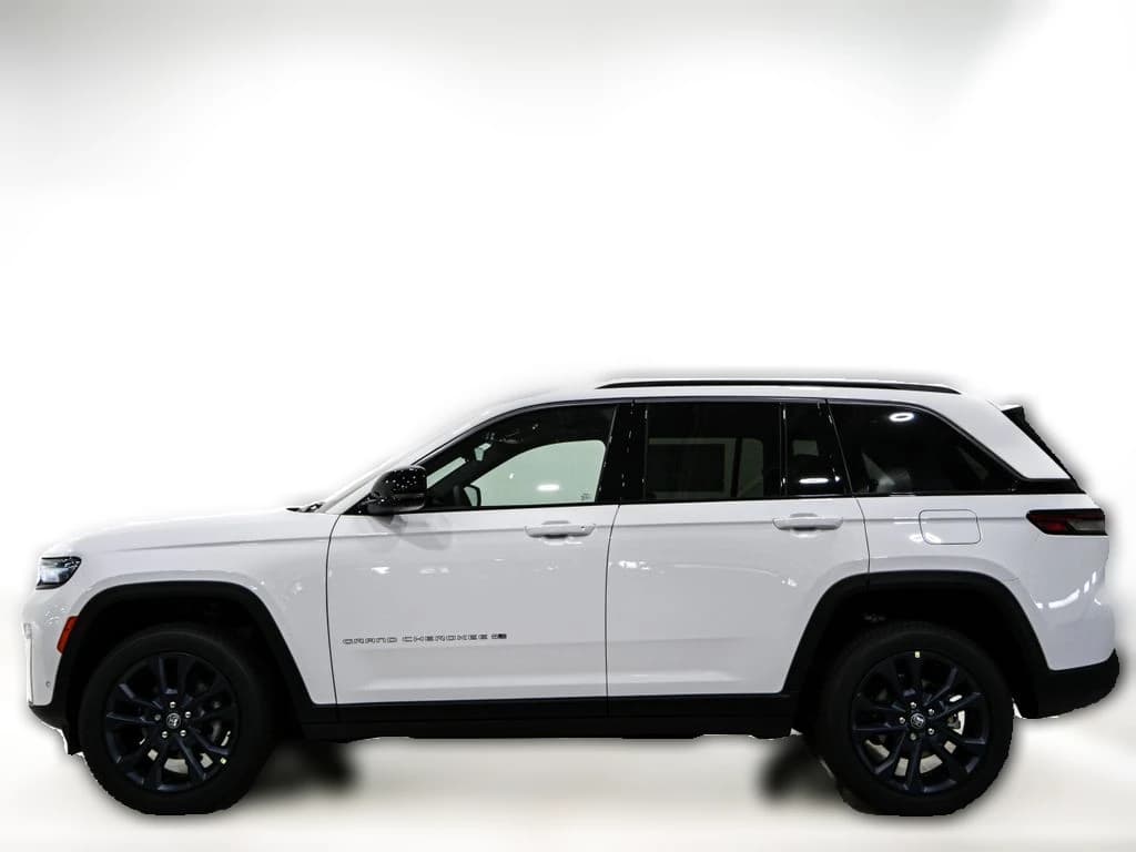 Jeep Grand Cherokee 85th Anniversary Edition 4x4 2026 — side view