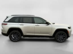 Jeep Grand Cherokee 85th Anniversary Edition 4x4 2026 — side view