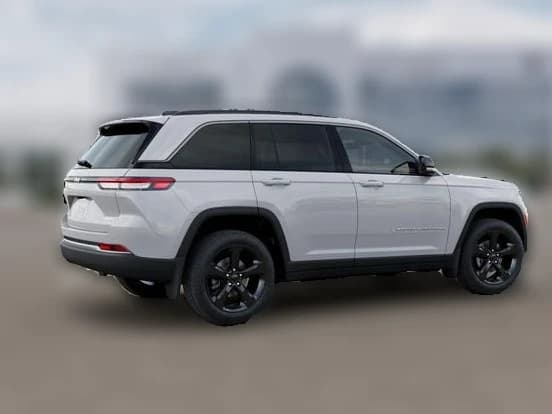Jeep Grand Cherokee Limited 4x4 2026 — side view