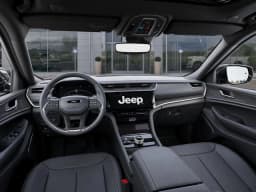 Jeep Grand Cherokee Limited 4x4 2026 — side view
