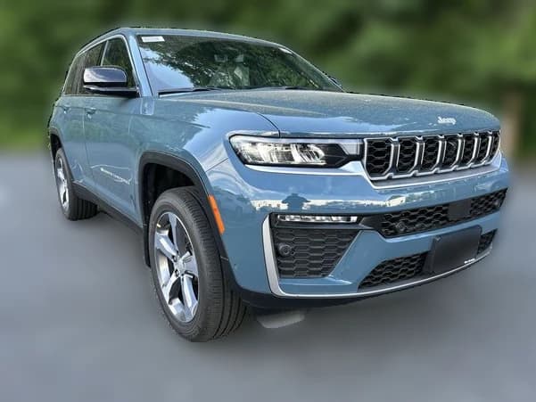Jeep Grand Cherokee Limited 4x4 2026 — side view