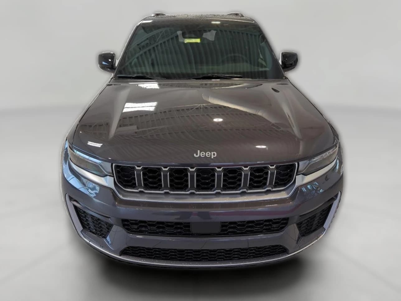Jeep Grand Cherokee Limited 4x4 2026 — side view