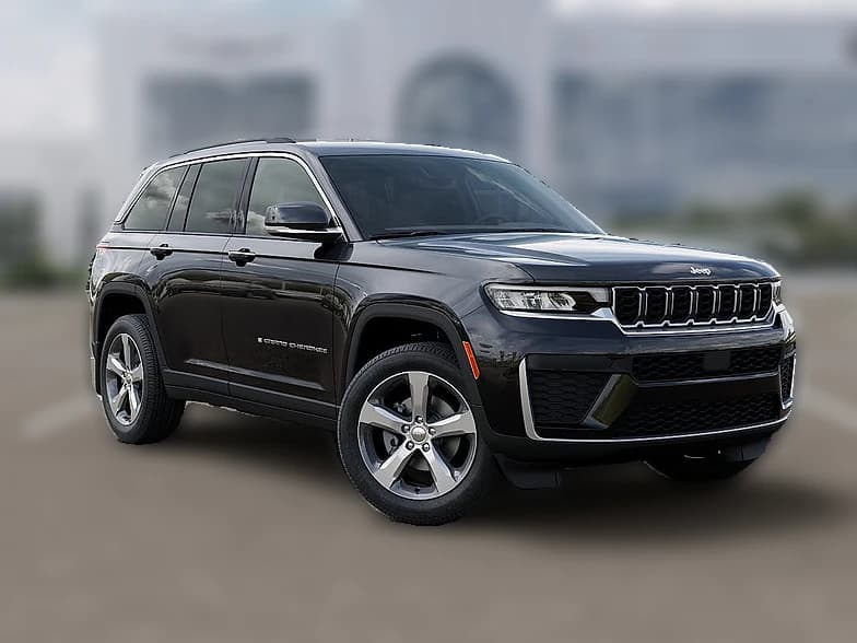 Jeep Grand Cherokee Limited 4x4 2026 — side view