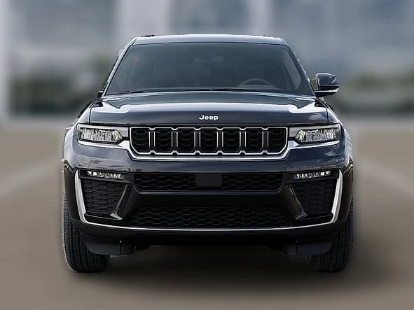Jeep Grand Cherokee Limited 4x4 2026 — side view