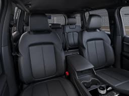 Jeep Grand Cherokee Limited 4x4 2026 — side view