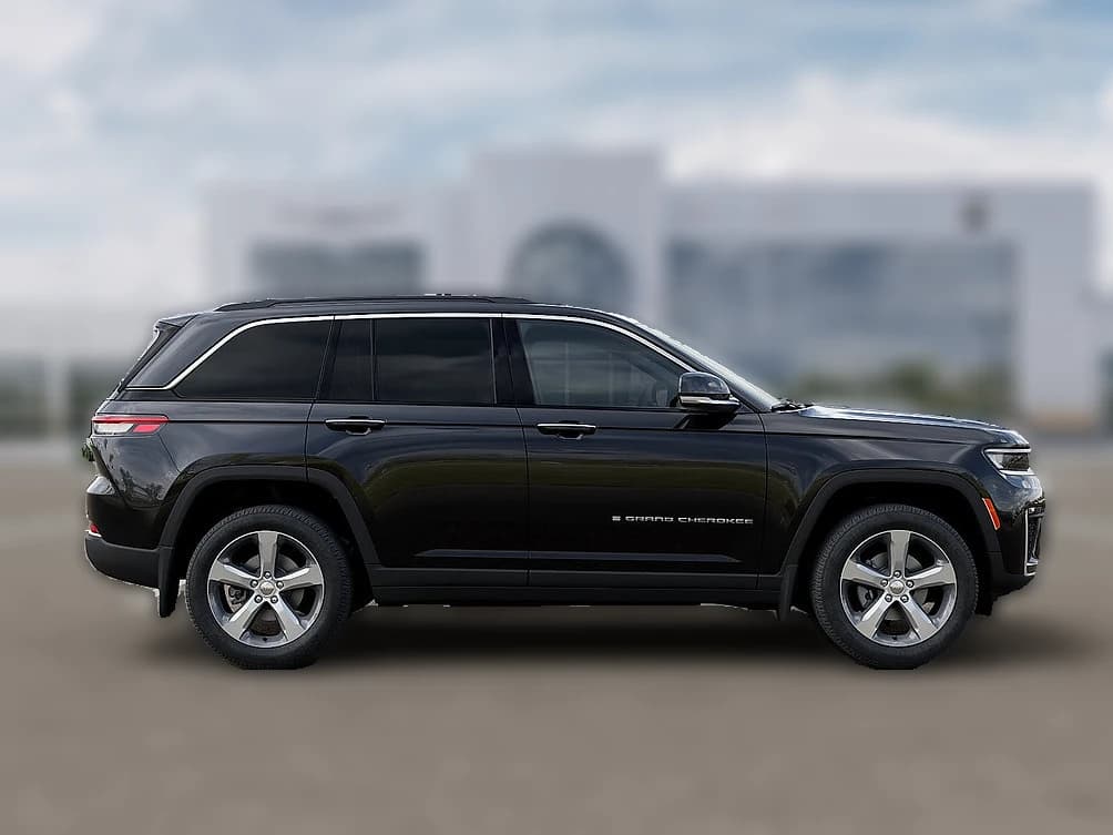 Jeep Grand Cherokee Limited 4x4 2026 — side view