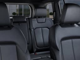 Jeep Grand Cherokee Limited 4x4 2026 — side view