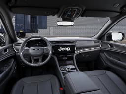 Jeep Grand Cherokee Limited 4x4 2026 — side view