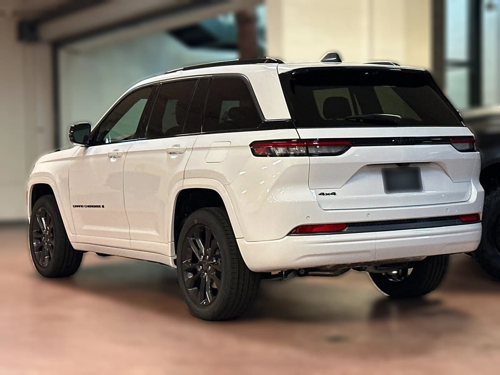 Jeep Grand Cherokee Limited Reserve 4x4 2026 — side view