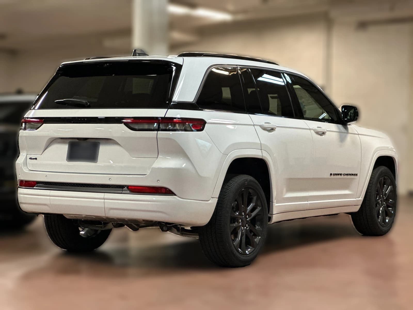Jeep Grand Cherokee Limited Reserve 4x4 2026 — side view