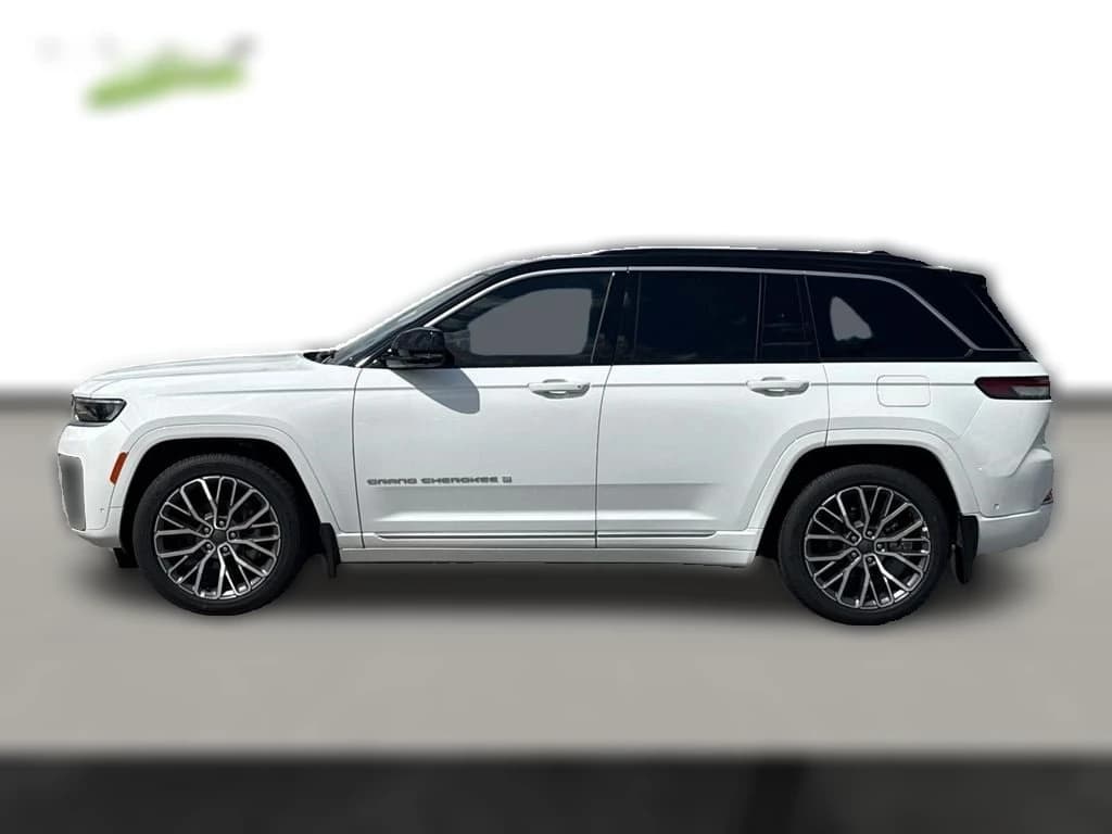 Jeep Grand Cherokee Summit 4x4 2026 — side view