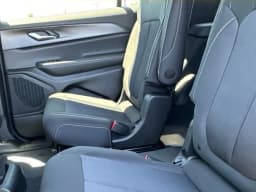Jeep Grand Cherokee L Laredo 4x2 2026 — side view