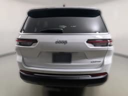 Jeep Grand Cherokee L Limited 4x2 2026 — side view
