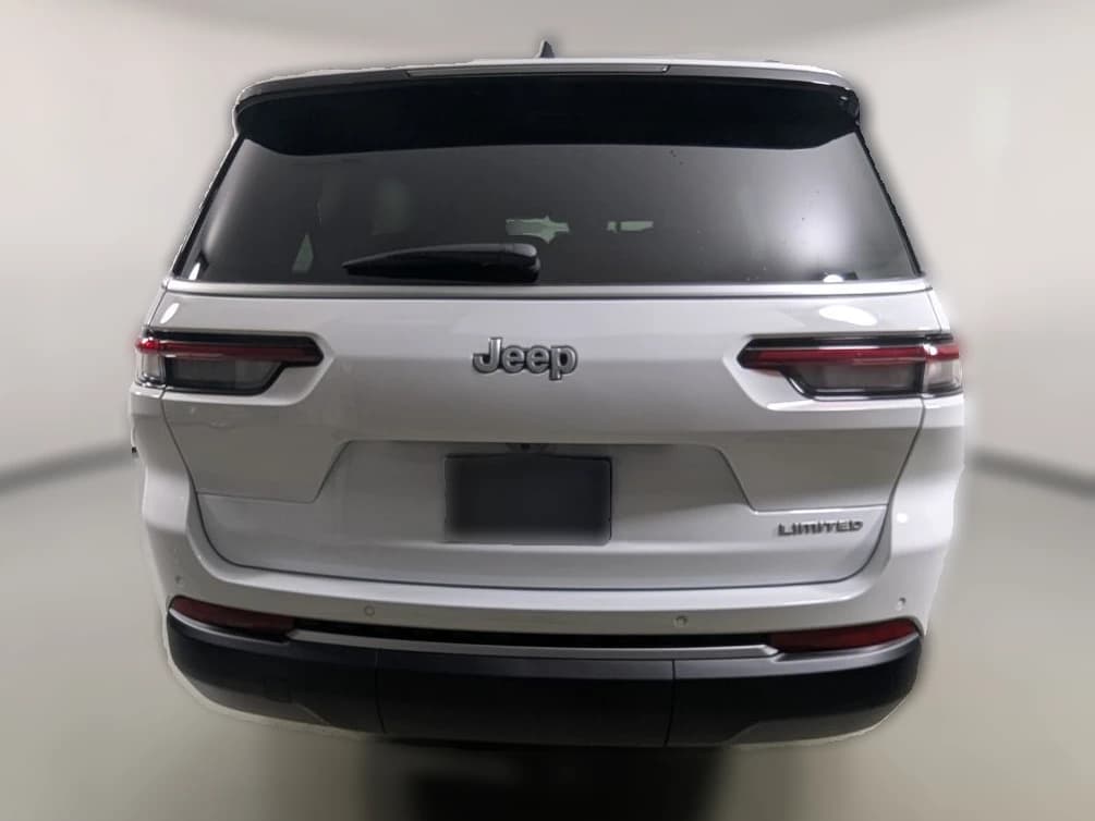 Jeep Grand Cherokee L Limited 4x2 2026 — side view