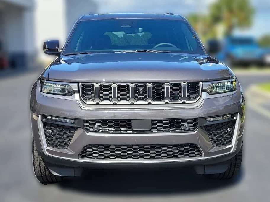 Jeep Grand Cherokee L Limited 4x2 2026 — side view