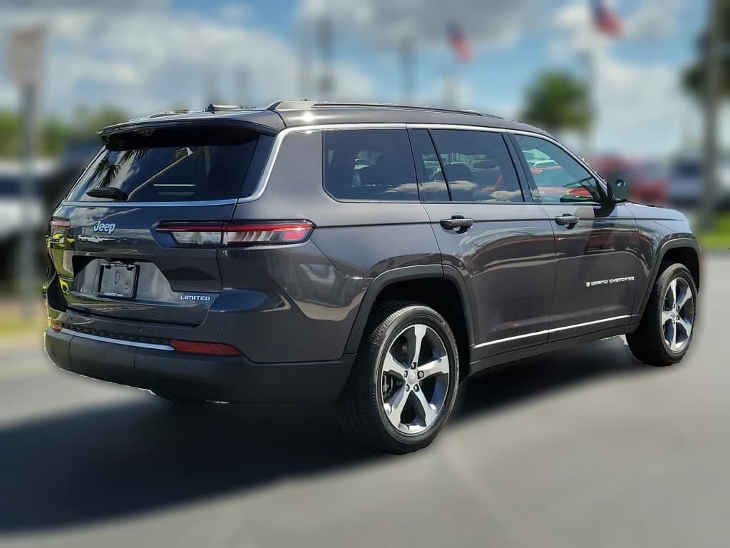 Jeep Grand Cherokee L Limited 4x2 2026 — side view