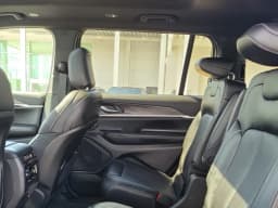 Jeep Grand Cherokee L Limited 4x2 2026 — side view