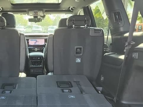 Jeep Grand Cherokee L Limited 4x2 2026 — side view