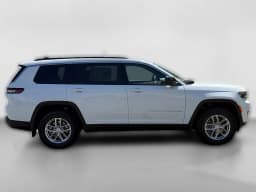 Jeep Grand Cherokee L Laredo X 4x4 2026 — side view