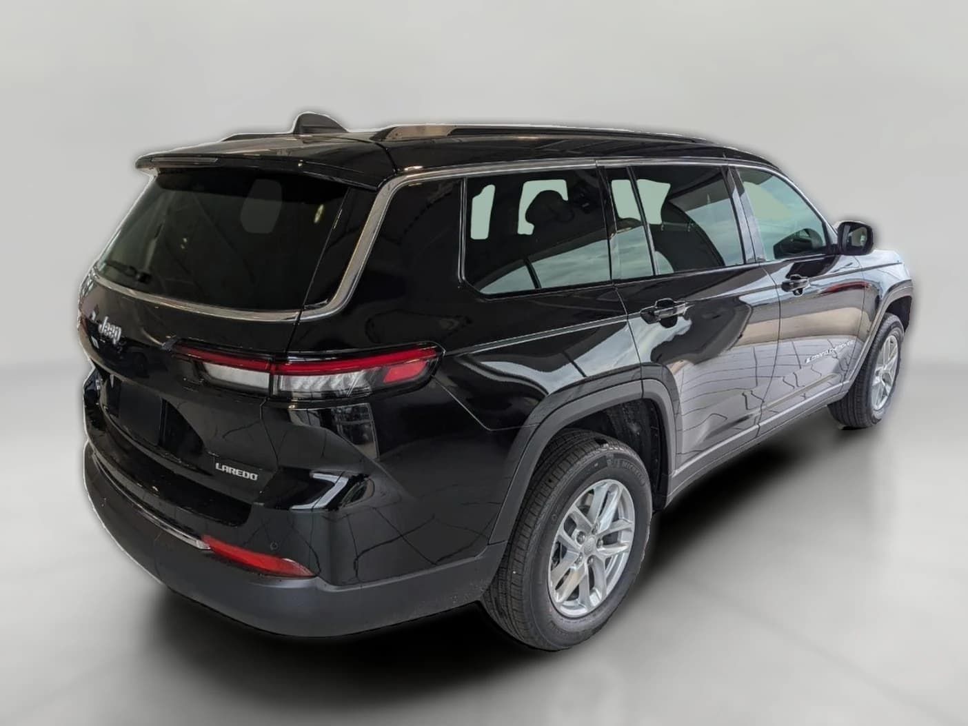 Jeep Grand Cherokee L Laredo 4x4 2026 — side view